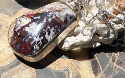 Agate and Sterling Silver Necklace with 22’’ Chain